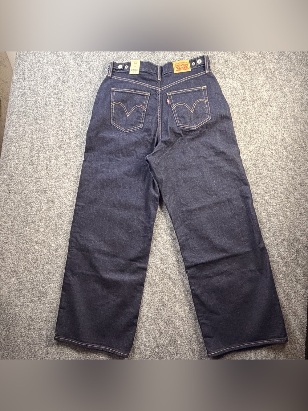 Levi’s Women's Dark Wash Cinch Baggy Jeans size 31x31 - Picture 11 of 12